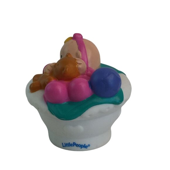 Fisher Price Little People Baby Girl In White & Green Baskets Teddy Bear - Picture 8 of 11